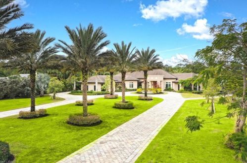 2525 Santa Barbara Blvd, Naples, FL 34116-6725