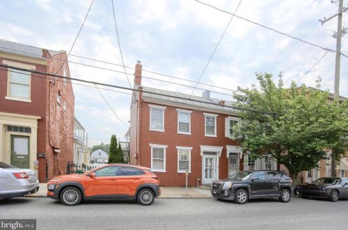 139 Pitt St, Carlisle PA  17013-2336 exterior