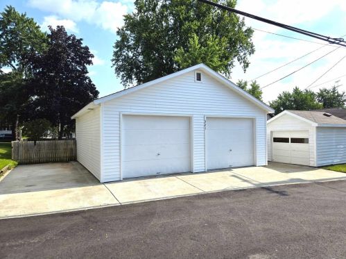 321 Carroll St, Portage WI  53901-1803 exterior