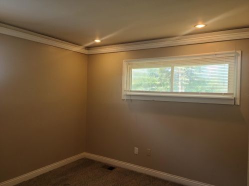 8905 Daly Rd, Cincinnati OH 45231-4635 exterior