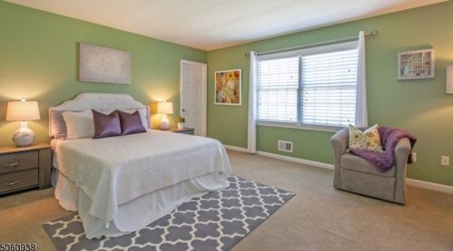 74 Forge Hill Rd, Glen Gardner NJ  08826-3122 exterior