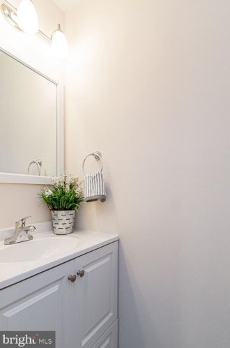 1201 Dewberry Dr, Fredericksburg VA  22407-4881 exterior