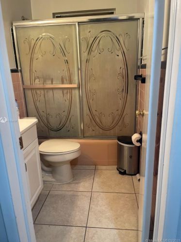 2111 57th Ter, Hollywood FL  33021-3822 exterior