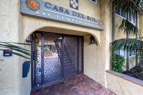 645 Temple Ave, Long Beach, CA 90814-1257