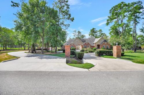 9319 Clubhouse Cir, Magnolia, TX 77354-6921
