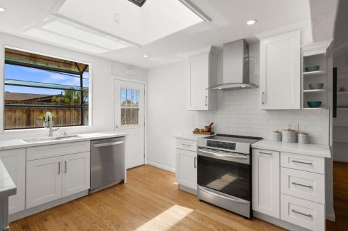 961 Selby Ln, San Jose CA  95127-1151 exterior