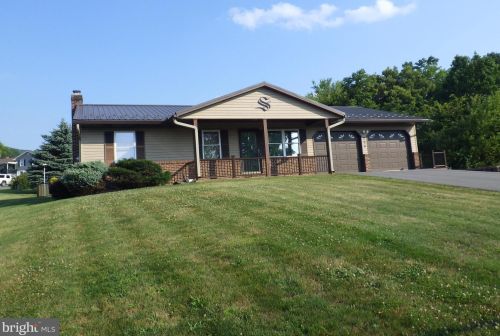 208 Reservoir Rd, Mc Connellsburg, PA 17233-8115