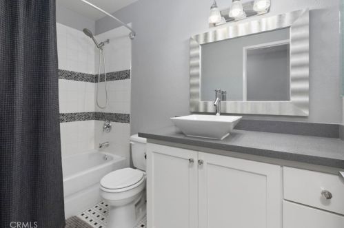 27093 Rainbow Crk Dr, Temecula CA 92591-4570 exterior