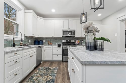 809 Berkshire Ave, Pittsburgh PA  15226-2137 exterior