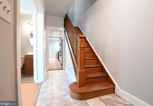 1225 18th St, Washington, DC 20002-2001