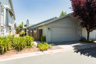 569 Samuel Way, Sacramento, CA 95838-2692