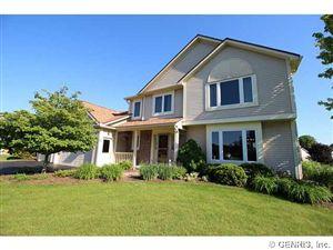 4 Dovehill Cir, Penfield, NY 14526-1980