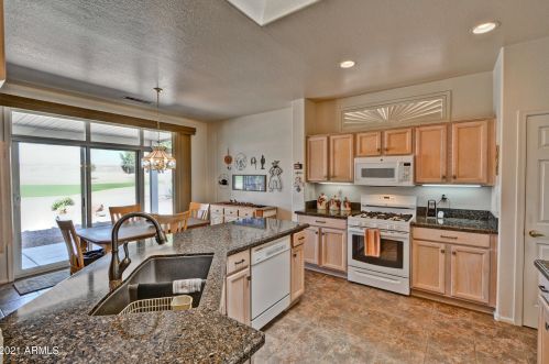 15150 Las Brizas Ln, Sun City AZ 85375-2861 exterior