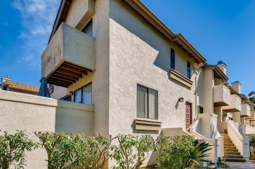 2712 Ariane Dr, San Diego, CA 92117-3436