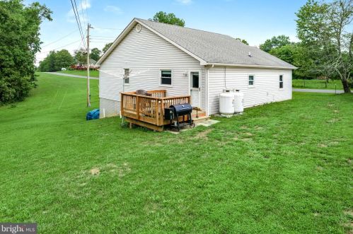 2166 Bucks Mill Rd, Strasburg VA  22657-5347 exterior