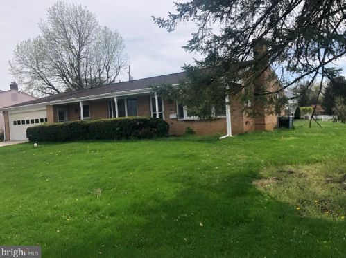 314 Main St, Camp Hill, PA 17011-6332