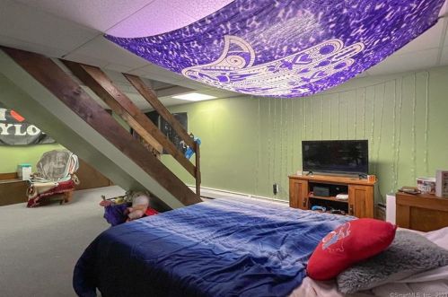 82 Chambers St, Manchester CT  06042-2912 exterior