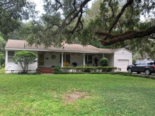 2017 Mellonville Ave, Sanford, FL 32771-4528