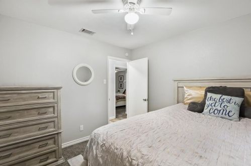 806 Gallant Fox Dr, Dallas TX  75211-6928 exterior