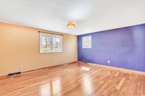 786 Decorah Rd, West Bend WI  53095-8112 exterior