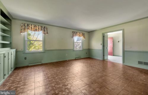 2614 Darby Dr, Wilmington, DE 19808-2238