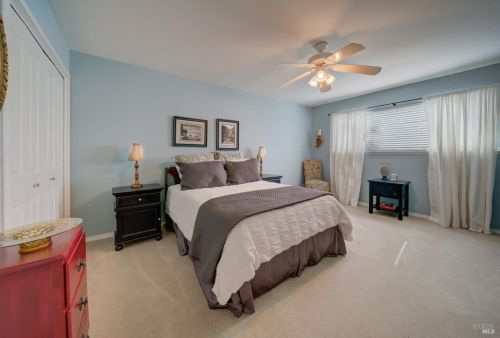 430 Willamette Dr, Vacaville CA  95688-4228 exterior