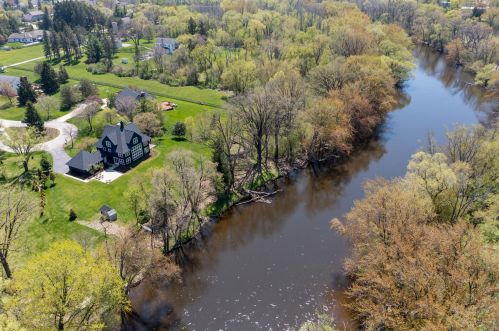 4828 River Hollow Ct, Thiensville, WI 53092-4852