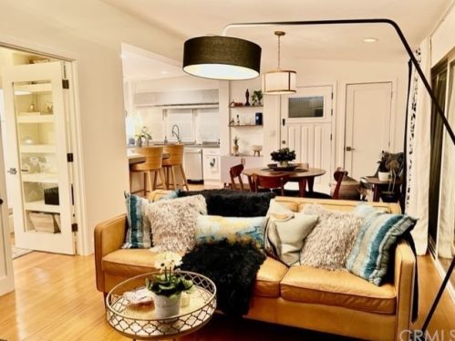 58 Saratoga, Newport Beach CA  92660-6148 exterior