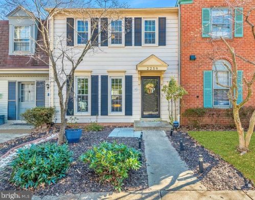 2259 Double Eagle Ct, Herndon, VA 20191-2430