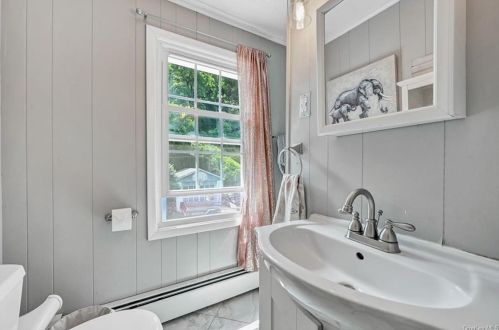 14 Oak Ave, Highland Falls NY  10928-1305 exterior