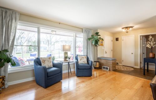 8605 Ravenswood Cir, Milwaukee WI 53226-4657 exterior