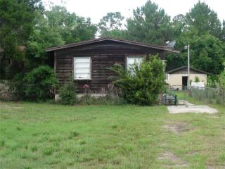 31407 Lakeside Dr, Deland, FL 32720-7816