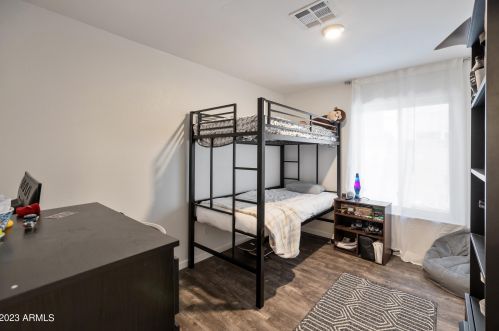 14207 20th St, Phoenix AZ 85022-4646 exterior