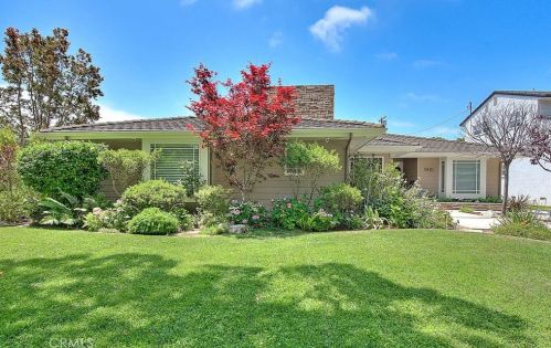 5430 Las Lomas St, Long Beach, CA 90815-4137