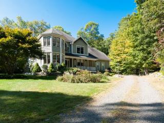 52 Wildcat Rd, Madison, CT 06443-2417