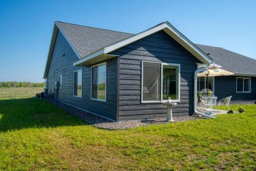 648 Kreekview Dr, East Farmington WI  54020-5860 exterior