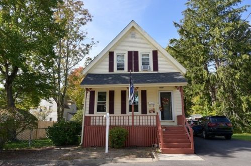 14 High St, Whitman, MA 02382-1120