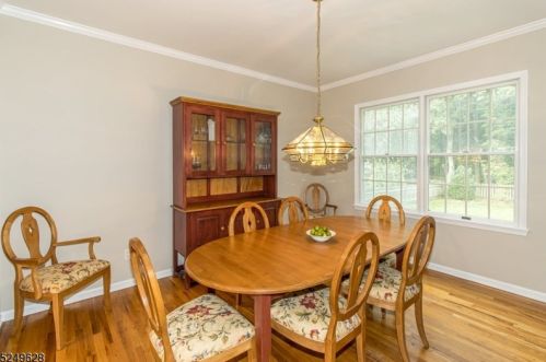 11 Autumn Dr, Scotch Plains NJ  07076-2431 exterior