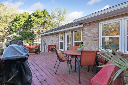1103 Main Canal Ct, Mount Pleasant SC  29464-4246 exterior
