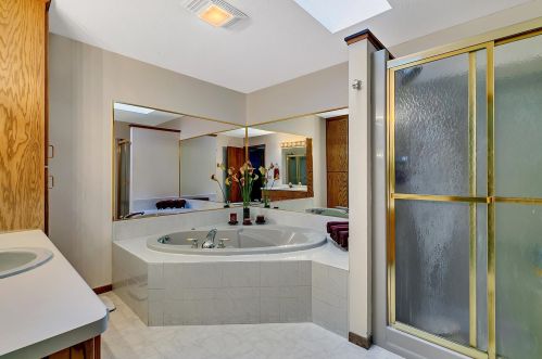 29117 Lake Ave, Paynesville MN  56362-9761 exterior