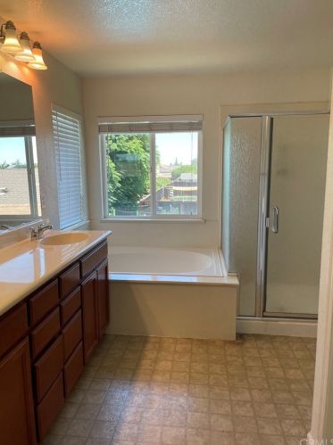 6736 Bruins Ct, Winton CA  95388-9671 exterior