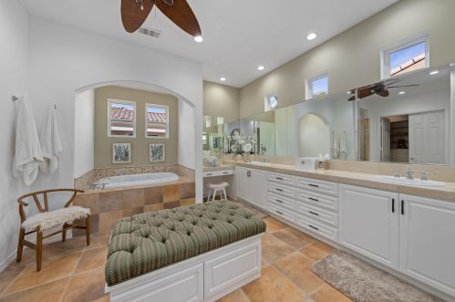 56430 Muirfield Vlg, La Quinta CA  92253-7648 exterior