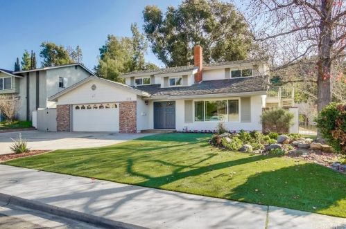 9221 Golondrina Dr, La Mesa, CA 91941-5645