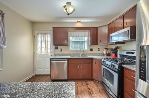 25 Dartmouth St, Harrisburg PA 17109-5100 exterior