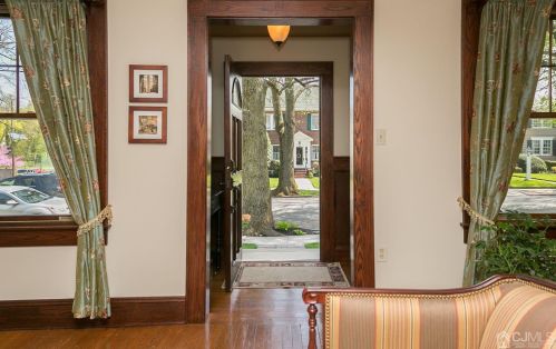 23 Bounty St, Metuchen NJ  08840-2501 exterior