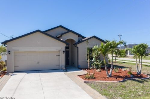 1922 26th Ter, Cape Coral, FL 33904-3271