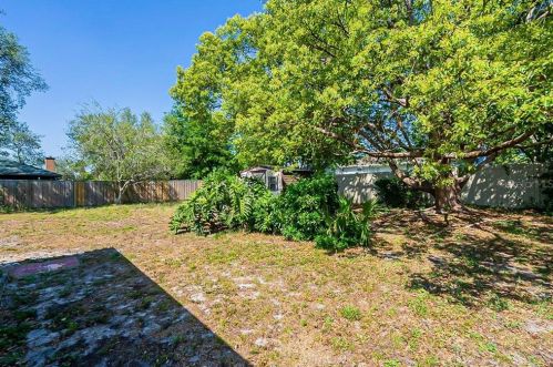 2049 El Campo Ave, Deltona FL  32725-3204 exterior