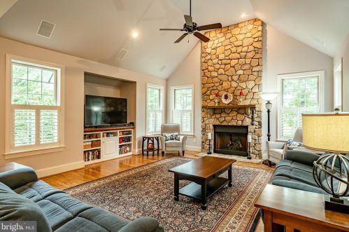 1005 Brick House Farm Ln, Newtown Square PA 19073-2780 exterior