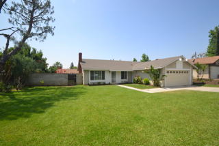 127 Walnut Ave, Rialto CA  92376-3529 exterior