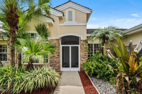 1128 Lake Breeze Dr, West Palm Beach, FL 33414-7945